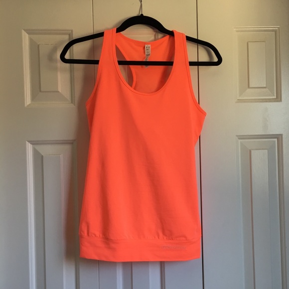 Under armour tank top - Picture 1 of 4